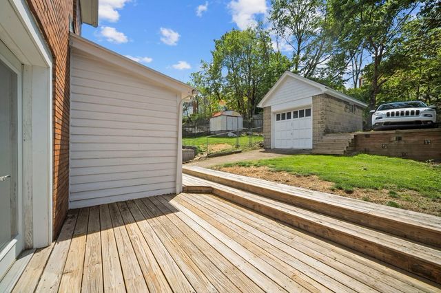 700 Rossmore AVENUE, Brookline, PA 15226