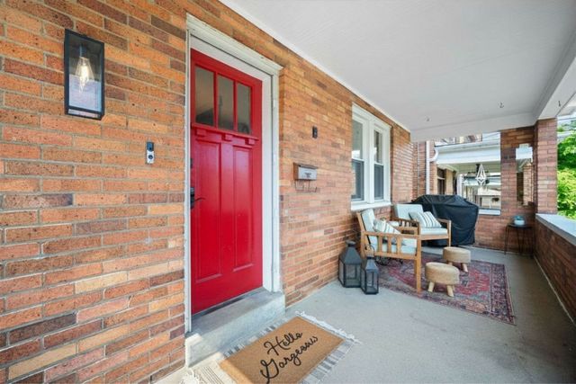 700 Rossmore AVENUE, Brookline, PA 15226