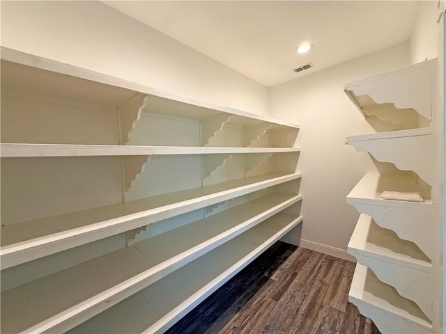 1622 12th St, Rockport, TX 78382