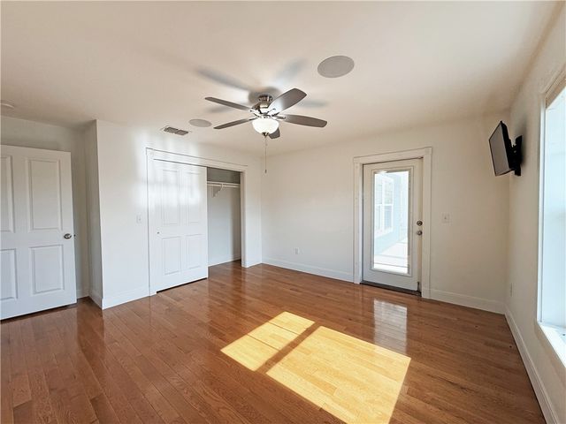 1622 12th St, Rockport, TX 78382