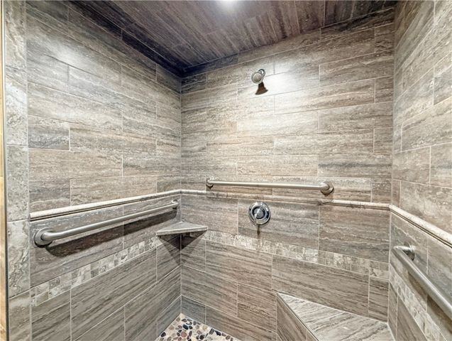 1622 12th St, Rockport, TX 78382