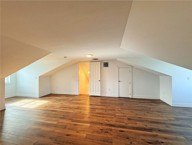 1622 12th St, Rockport, TX 78382