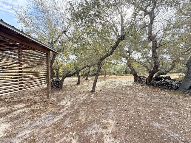 1622 12th St, Rockport, TX 78382