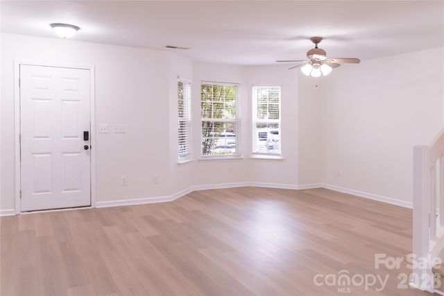 624 Gelderland Drive, Matthews, NC 28104