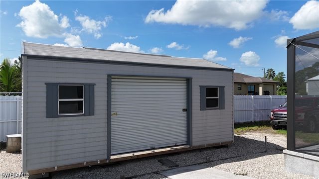 3217 31st ST W, Lehigh Acres, FL 33971