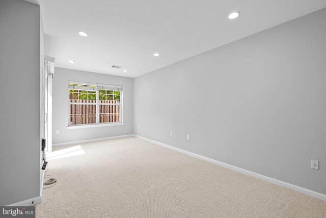 13126 PLOTNER FARM RD, Herndon, VA 20171