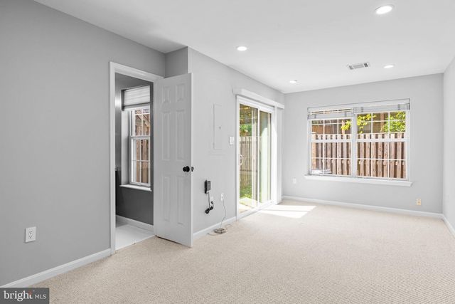 13126 PLOTNER FARM RD, Herndon, VA 20171