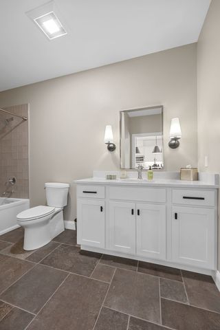 1500 Main St 208, Ely, IA 52227