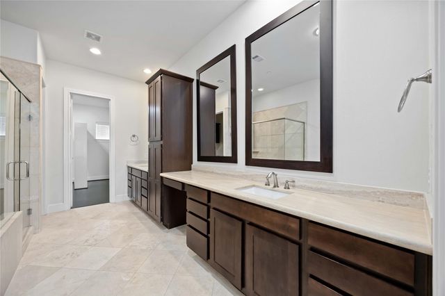 1104 Thompson Street, Houston, TX 77007