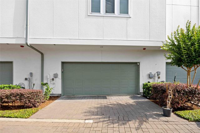 1104 Thompson Street, Houston, TX 77007