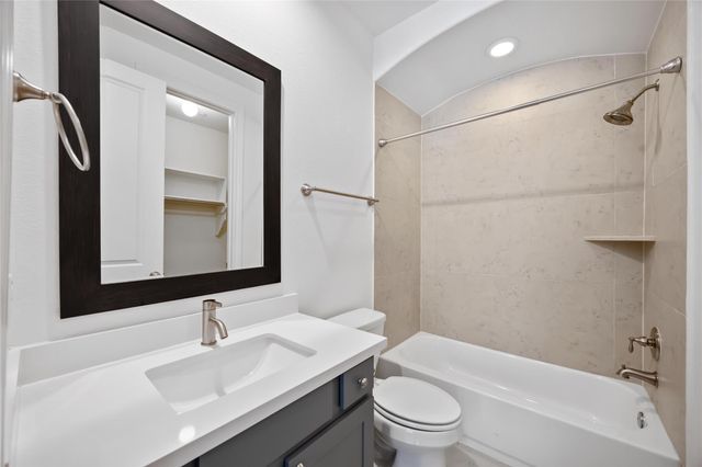 1104 Thompson Street, Houston, TX 77007