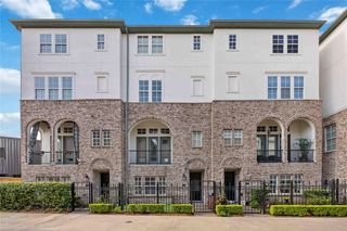 1104 Thompson Street, Houston, TX 77007