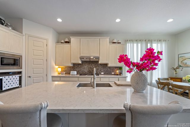 1235 Yaupon, New Braunfels, TX 78132