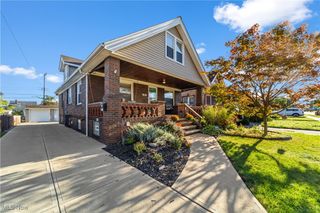 7910 Dresden Avenue, Parma, OH 44129