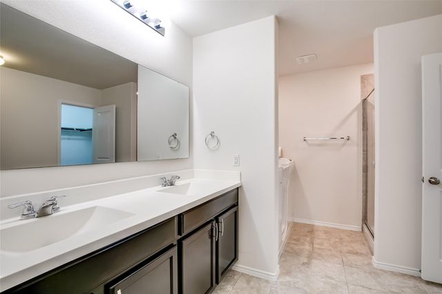 908 Wolcott DR, Leander, TX 78641