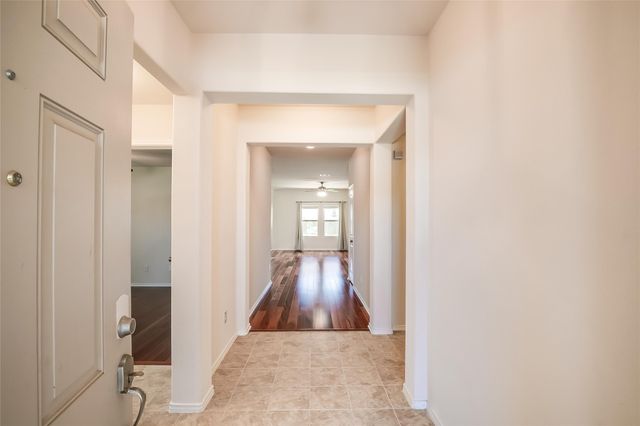 908 Wolcott DR, Leander, TX 78641