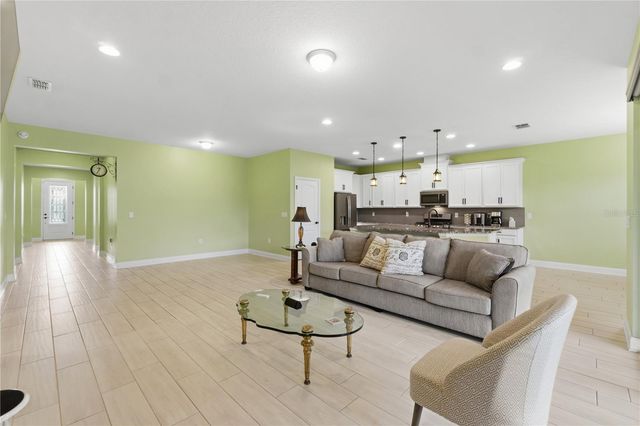 2393 PANORAMIC CIRCLE, Apopka, FL 32703