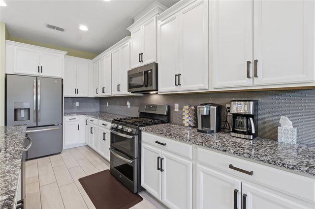 2393 PANORAMIC CIRCLE, Apopka, FL 32703