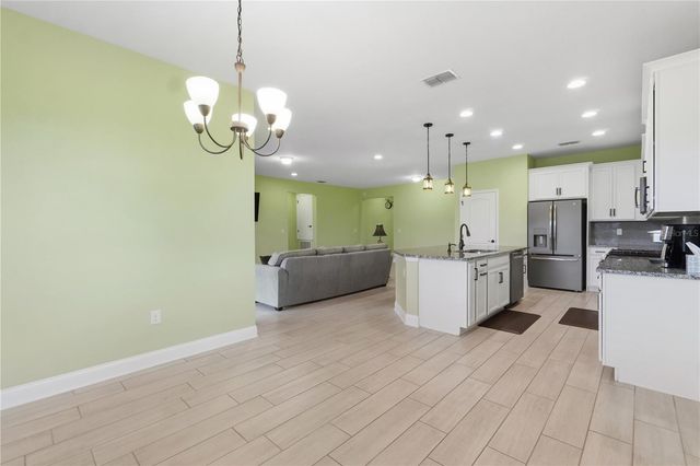 2393 PANORAMIC CIRCLE, Apopka, FL 32703