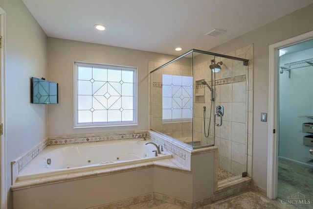 5585 Autumn Wynd Lane, Miami Twp, OH 45150