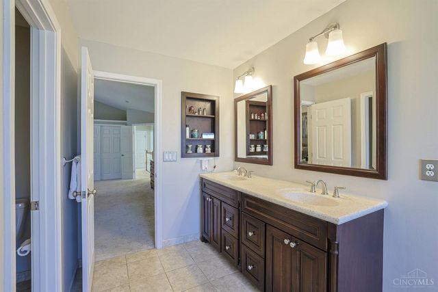 5585 Autumn Wynd Lane, Miami Twp, OH 45150
