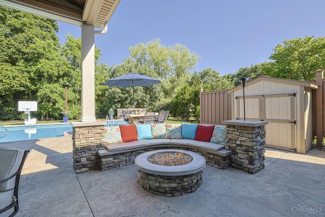 5585 Autumn Wynd Lane, Miami Twp, OH 45150