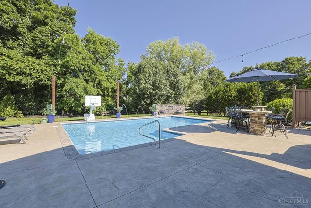 5585 Autumn Wynd Lane, Miami Twp, OH 45150