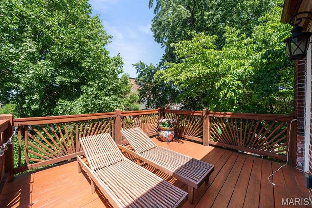 4161 W Pine Boulevard, St Louis, MO 63108