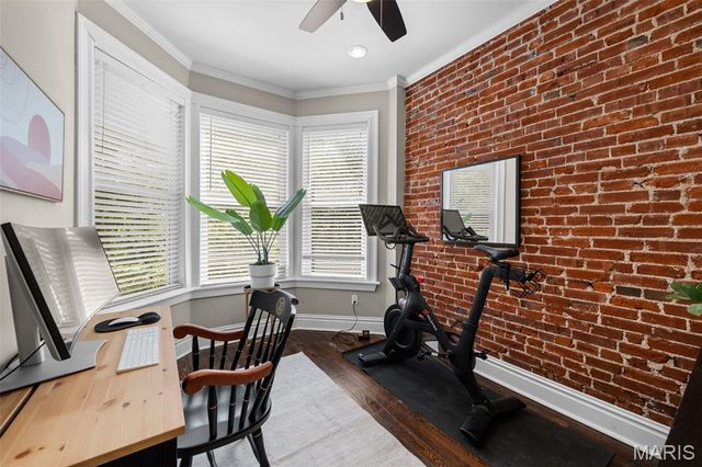 4161 W Pine Boulevard, St Louis, MO 63108