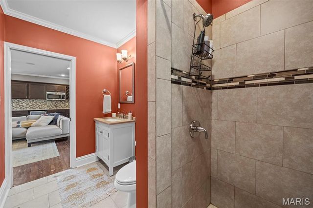 4161 W Pine Boulevard, St Louis, MO 63108