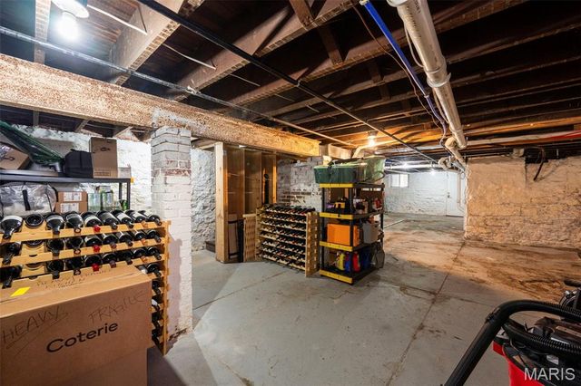 4161 W Pine Boulevard, St Louis, MO 63108
