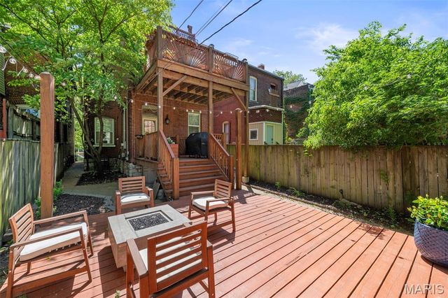 4161 W Pine Boulevard, St Louis, MO 63108