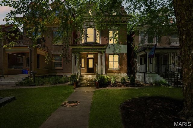 4161 W Pine Boulevard, St Louis, MO 63108