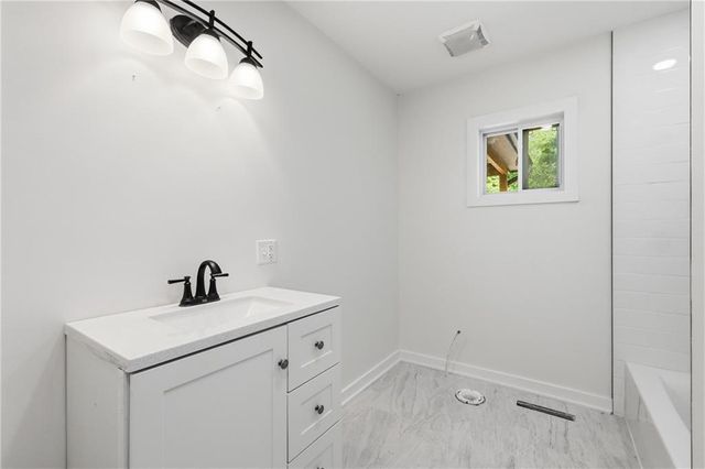 11011 N Holmes Street, Kansas City, MO 64155