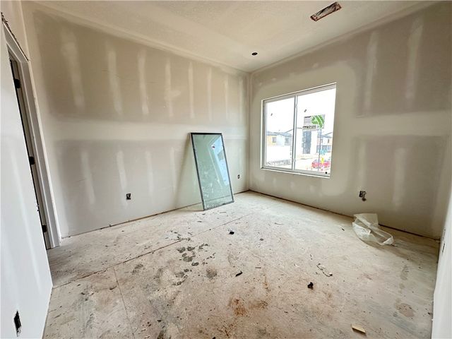 2400 S 27th Street, Rogers, AR 72758