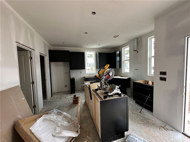 2400 S 27th Street, Rogers, AR 72758