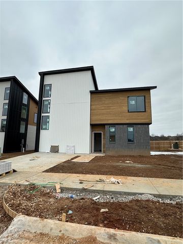 2400 S 27th Street, Rogers, AR 72758