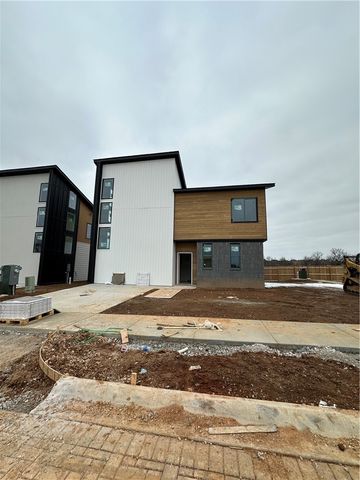 2400 S 27th Street, Rogers, AR 72758