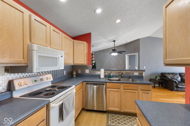 6519 Jade Stream Court 311, Indianapolis, IN 46237