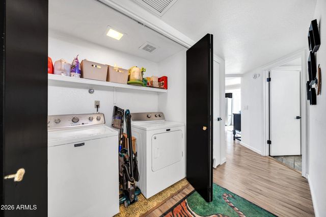 8044 W COLUMBINE Drive, Peoria, AZ 85381