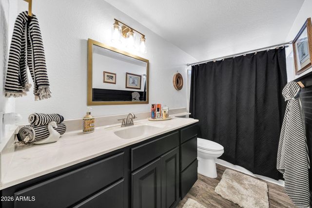 8044 W COLUMBINE Drive, Peoria, AZ 85381