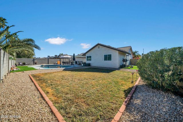 8044 W COLUMBINE Drive, Peoria, AZ 85381