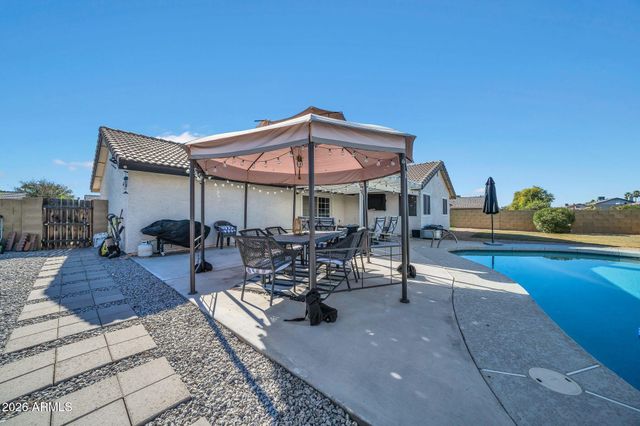 8044 W COLUMBINE Drive, Peoria, AZ 85381