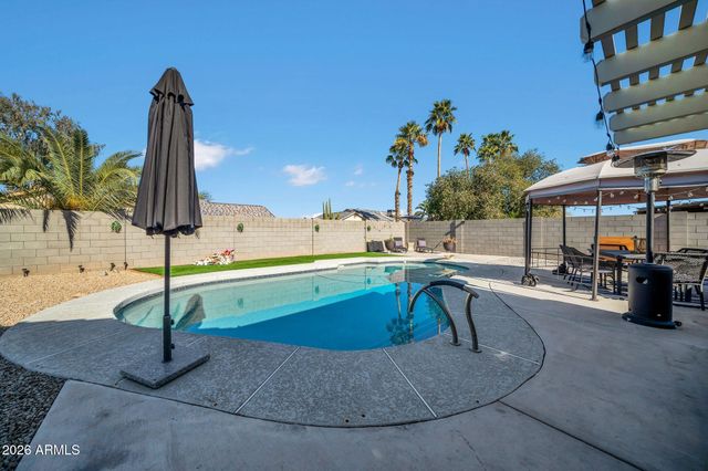 8044 W COLUMBINE Drive, Peoria, AZ 85381