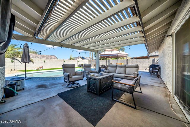 8044 W COLUMBINE Drive, Peoria, AZ 85381