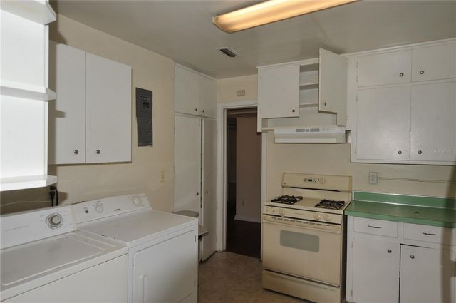 1410 NW 7TH ROAD, Gainesville, FL 32603