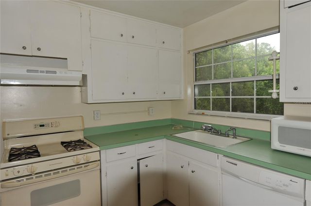 1410 NW 7TH ROAD, Gainesville, FL 32603