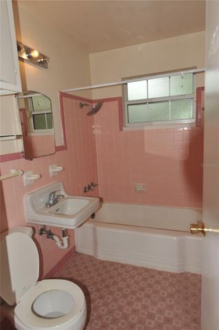 1410 NW 7TH ROAD, Gainesville, FL 32603