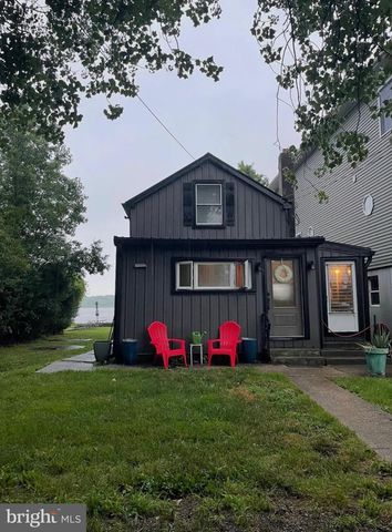 2047 RIVER RD, Bensalem, PA 19020