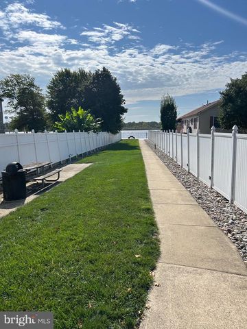 2047 RIVER RD, Bensalem, PA 19020